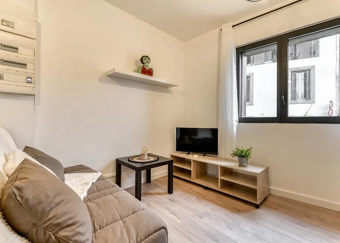 Le Logis De Joseph Au Pied De La Cite Medievale Carcassonne